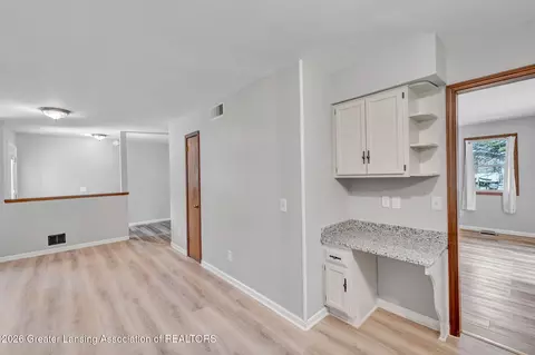 Entry Way - 1225 Sandhill Dr, Dewitt, MI 48820 photo 2 of 5