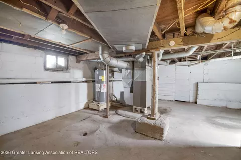 1102 Persons Ct, Lansing, MI 48906 photo 29