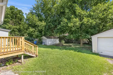 1102 Persons Ct, Lansing, MI 48906 photo 30