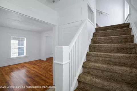 1102 Persons Ct, Lansing, MI 48906 photo 18