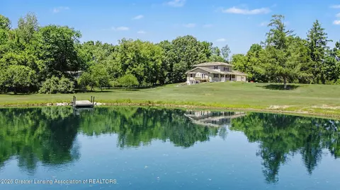 905 W Dansville Rd, Mason, MI 48854