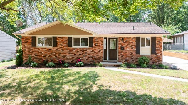 2820 Tulane Dr, Lansing, MI 48912