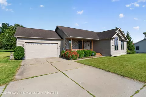 Exterior - 6072 N Canal Rd, Dimondale, MI 48821 photo 3 of 9