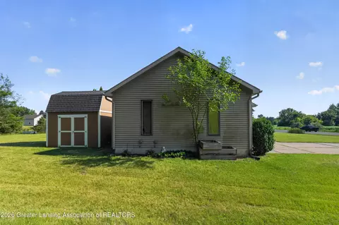 Exterior - 6072 N Canal Rd, Dimondale, MI 48821 photo 4 of 9