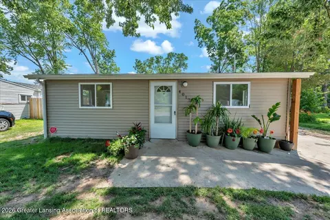 4017 Richmond St, Lansing, MI 48911