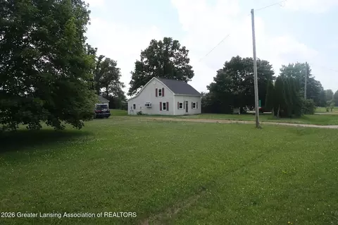 Exterior - 6480 E Tomah Rd, Mount Pleasant, MI 48858 photo 2 of 4