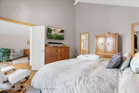 Bedroom - 16940 Cedarbrook Dr, Haslett, MI 48840 photo 5 of 5