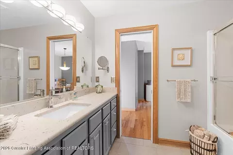 Bath - 16940 Cedarbrook Dr, Haslett, MI 48840 photo 2 of 2