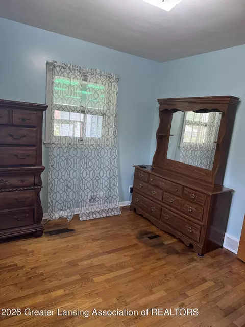 Bedroom - 4901 Alpha St, Lansing, MI 48910 photo 5 of 5