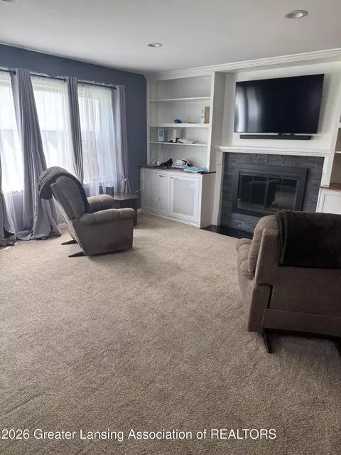 Living - 4901 Alpha St, Lansing, MI 48910 photo 1 of 1