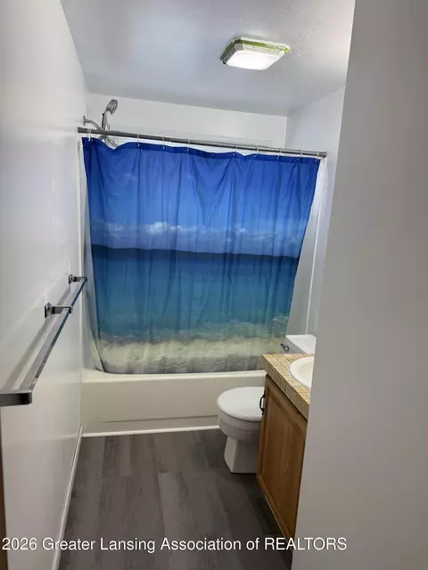 Bath - 4901 Alpha St, Lansing, MI 48910 photo 1 of 2