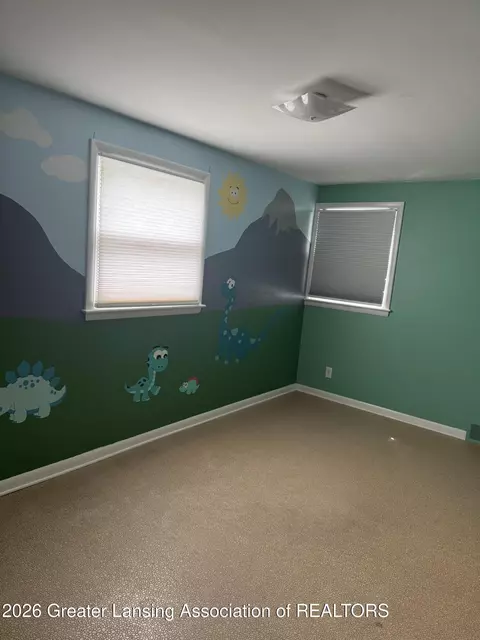 Bedroom - 4901 Alpha St, Lansing, MI 48910 photo 4 of 5