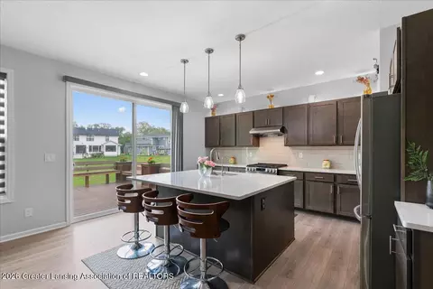 Kitchen - 5651 Copper Creek Dr, Haslett, MI 48840 photo 2 of 3