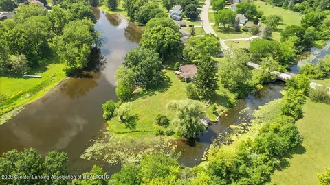 View/Area - 6832 E Galway Cir, Dimondale, MI 48821 photo 6 of 8