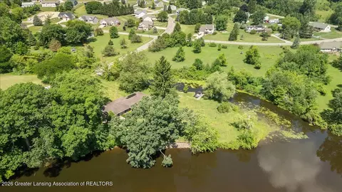 View/Area - 6832 E Galway Cir, Dimondale, MI 48821 photo 4 of 8