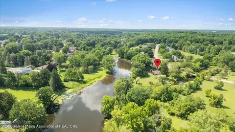 View/Area - 6832 E Galway Cir, Dimondale, MI 48821 photo 7 of 8