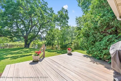 Exterior - 6832 E Galway Cir, Dimondale, MI 48821 photo 2 of 5
