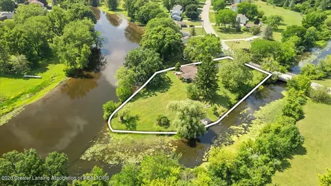 View/Area - 6832 E Galway Cir, Dimondale, MI 48821 photo 2 of 8
