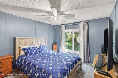 Bedroom - 8995 River Park Rd, Jackson, MI 49201 photo 3 of 4