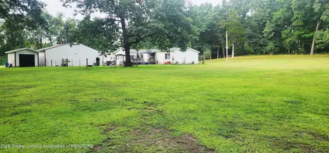 Exterior - 8995 River Park Rd, Jackson, MI 49201 photo 7 of 9