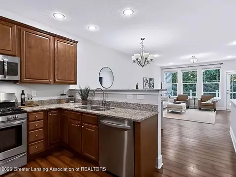 Kitchen - 5167 E Hawk Hollow Dr, Bath, MI 48808 photo 5 of 5