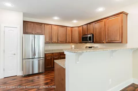 Kitchen - 5167 E Hawk Hollow Dr, Bath, MI 48808 photo 1 of 3