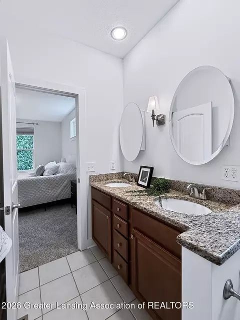 Bath - 5167 E Hawk Hollow Dr, Bath, MI 48808 photo 3 of 6