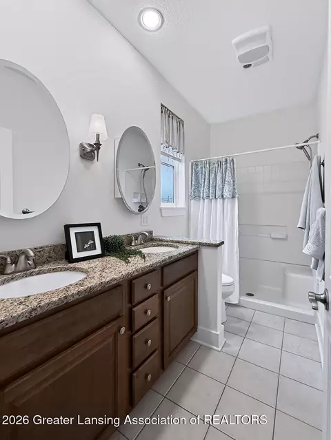 Bath - 5167 E Hawk Hollow Dr, Bath, MI 48808 photo 1 of 6