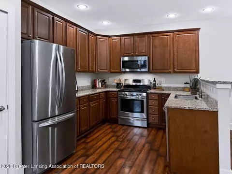 Kitchen - 5167 E Hawk Hollow Dr, Bath, MI 48808 photo 1 of 5