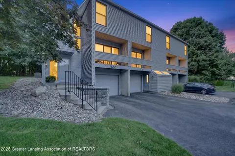 3659 E Meadows Ct, Okemos, MI 48864