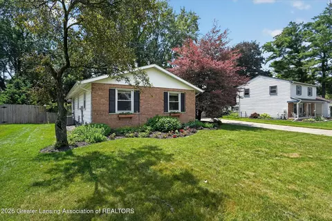 1625 Pebblestone Dr, Okemos, MI 48864