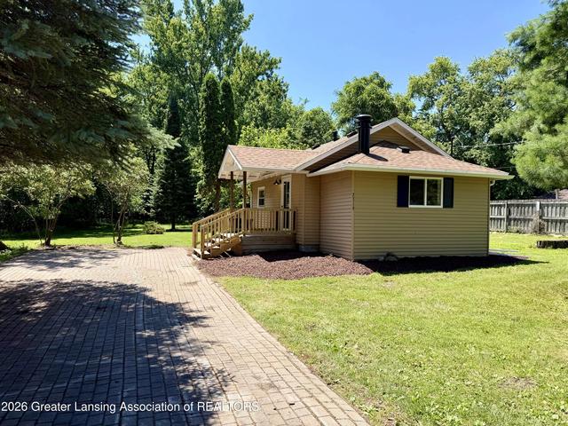 2316 Midwood St, Lansing, MI 48911