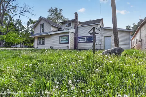 Exterior - 122 E 124 E Mill St, Bellevue, MI 49021 photo 1 of 5