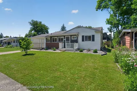 1415 Weber Dr, Lansing, MI 48912
