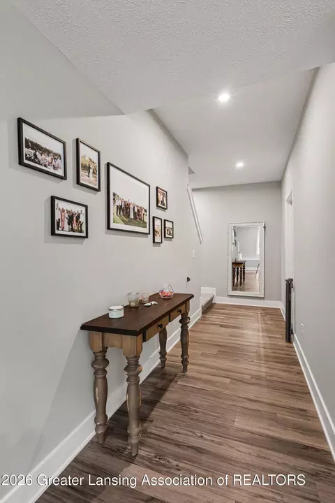 Entry Way - 9635 Tobermory Dr, Haslett, MI 48840 photo 4 of 6