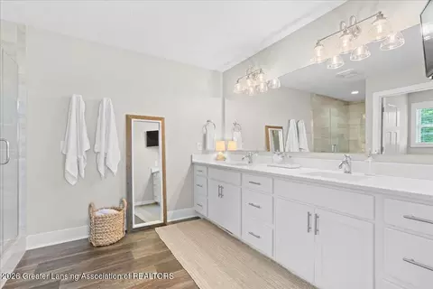 Bath - 4965 W Herbison Rd, Dewitt, MI 48820 photo 3 of 5