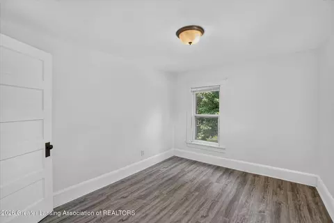 Bedroom - 820 Fleming Ave, Jackson, MI 49202 photo 4 of 7