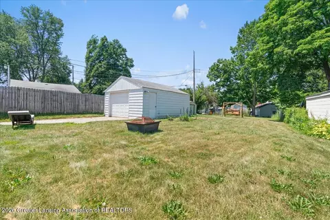 Exterior - 925 Mitchell Ave, Lansing, MI 48917 photo 3 of 6
