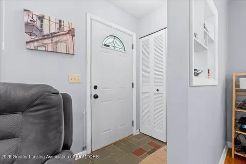 Entry Way - 925 Mitchell Ave, Lansing, MI 48917 photo 1 of 2