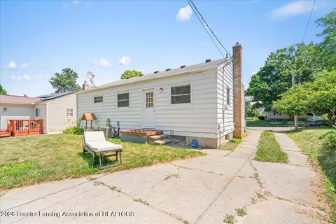 Exterior - 925 Mitchell Ave, Lansing, MI 48917 photo 4 of 6