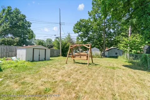 Exterior - 925 Mitchell Ave, Lansing, MI 48917 photo 5 of 6