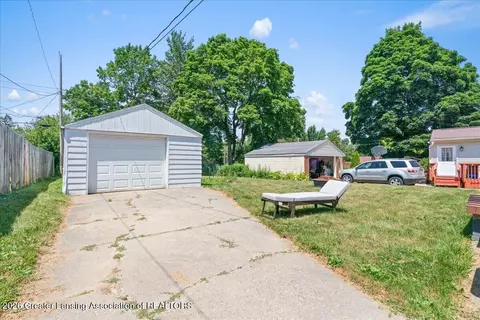 Exterior - 925 Mitchell Ave, Lansing, MI 48917 photo 2 of 6