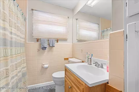 Bath - 925 Mitchell Ave, Lansing, MI 48917 photo 1 of 1