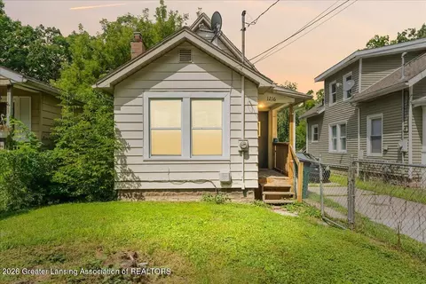 1216 Bensch St, Lansing, MI 48912