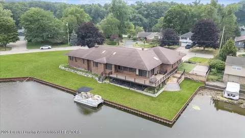 10289 Lafayette, Dimondale, MI 48821