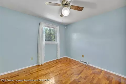 Bedroom - 5364 Dearing Dr, Flint, MI 48506 photo 3 of 3