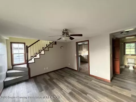 Living - 2203 Cooper St, Jackson, MI 49201 photo 1 of 4