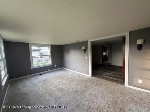 Living - 2203 Cooper St, Jackson, MI 49201 photo 3 of 4