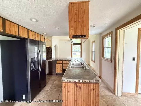 Kitchen - 612 Andrew Ave, Jackson, MI 49202 photo 1 of 1