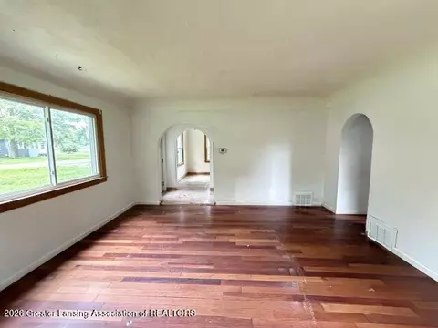 Living - 612 Andrew Ave, Jackson, MI 49202 photo 3 of 3
